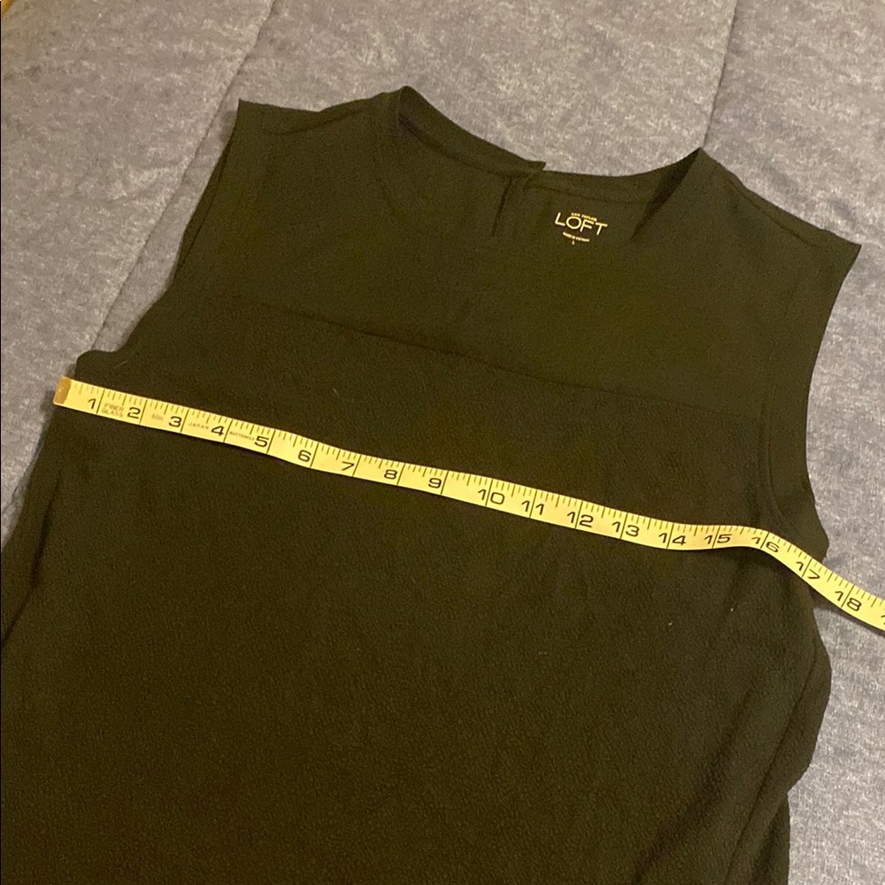 LOFT Black Sleeveless Blouse - Picture 4 of 7